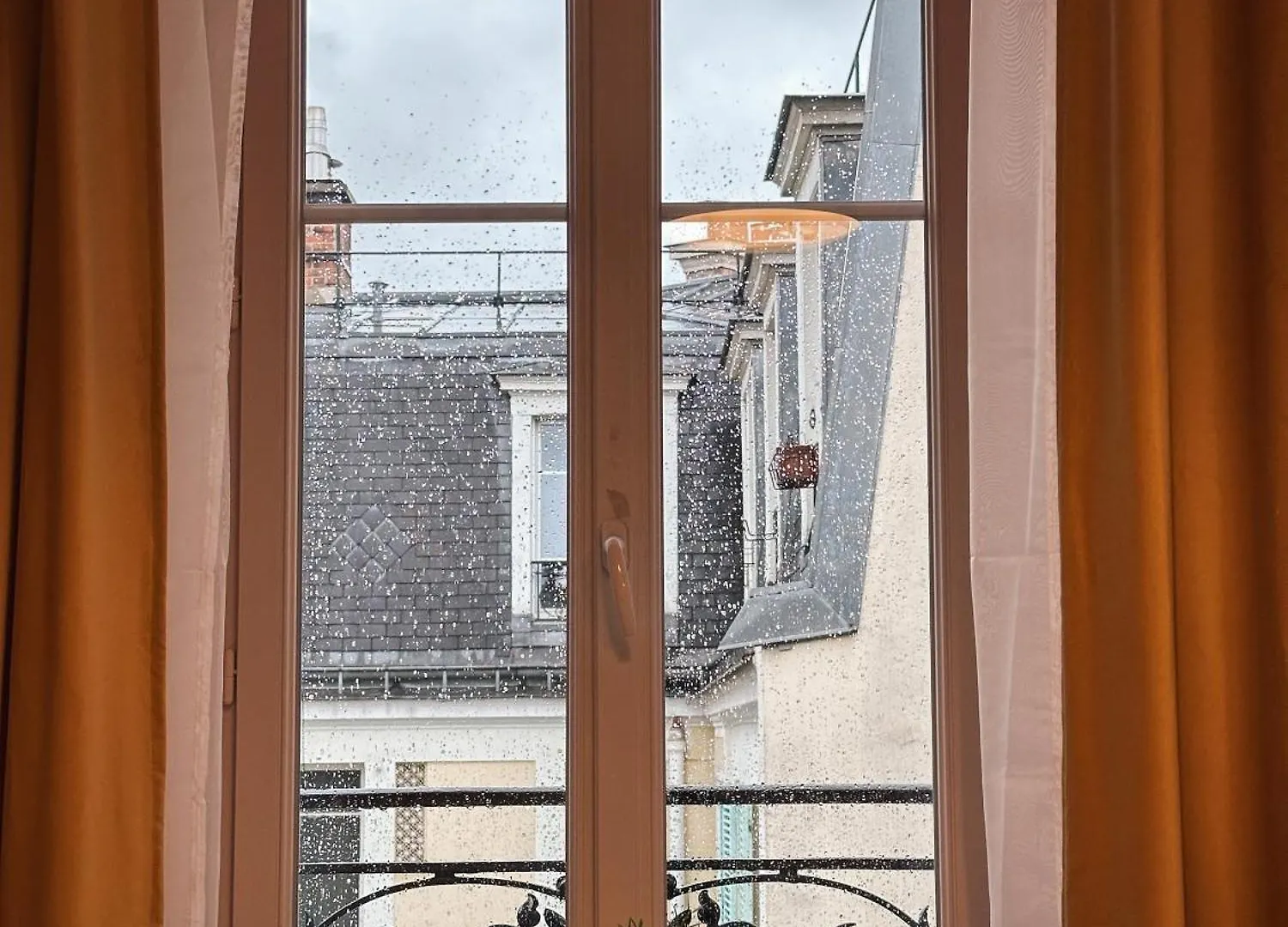 Studio Independant Pres De Montmartre Paris