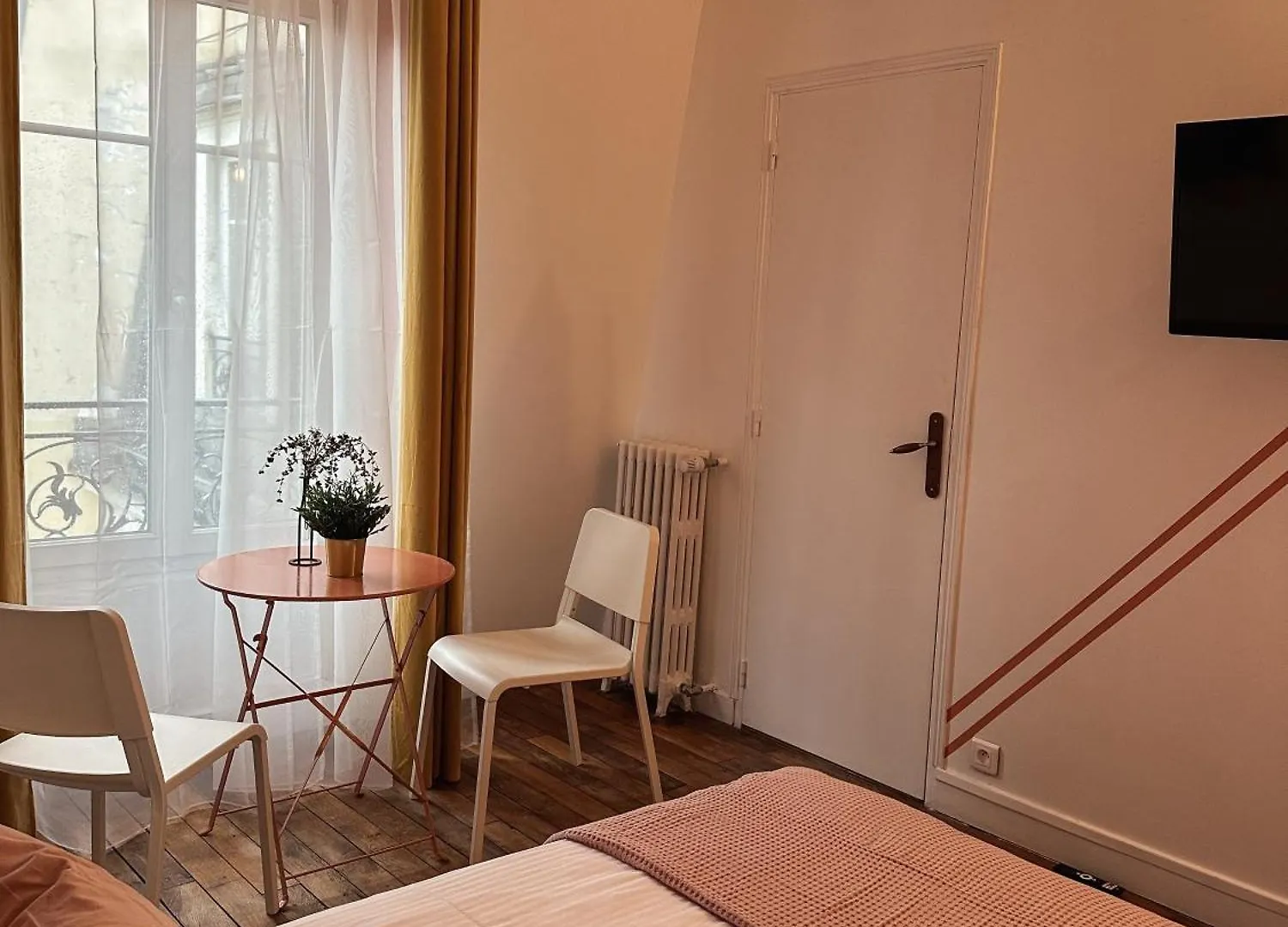 Studio Independant Pres De Montmartre Paris 0*,  France